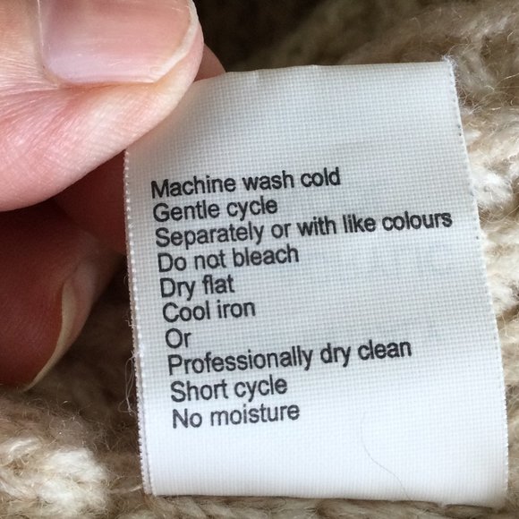 St. Ambecco Italian Wool Blend Long Cream Sweater, Medium - Picture 9 of 9